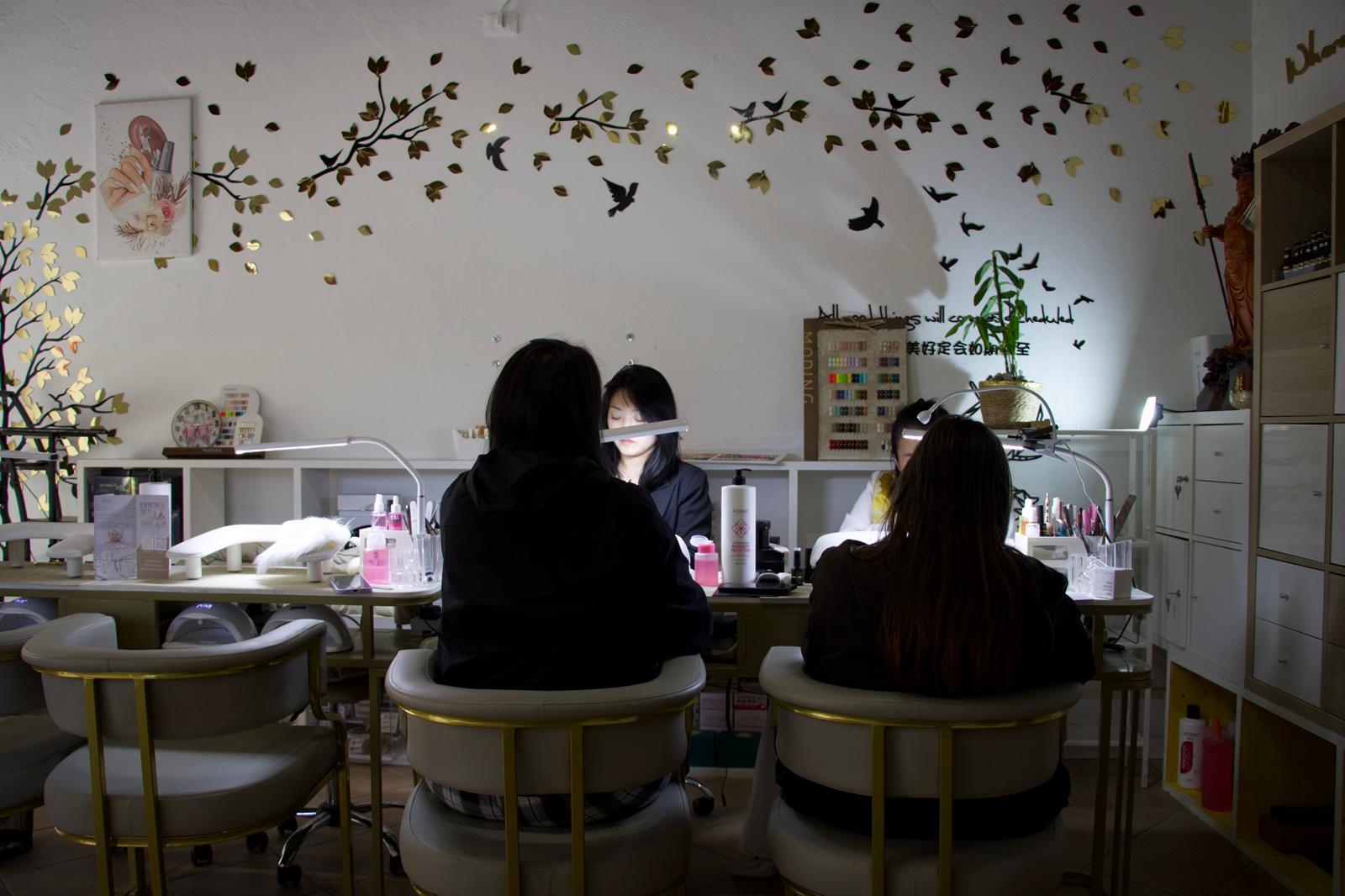 Sala manicure con decorazioni eleganti